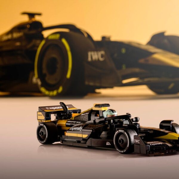 77252 APXGP Team Race Car