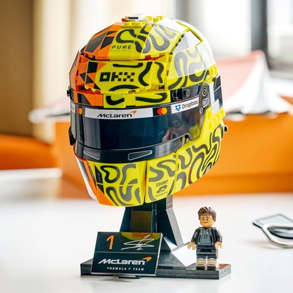 43023 Casco de Lando Norris
