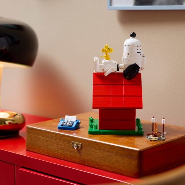 21368 La Casita de Snoopy